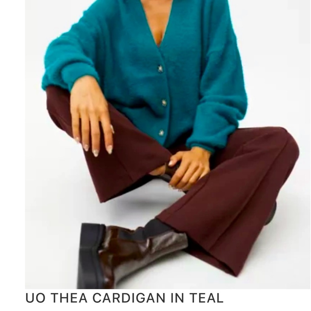 UO Thea Cardigan in Teal size XS